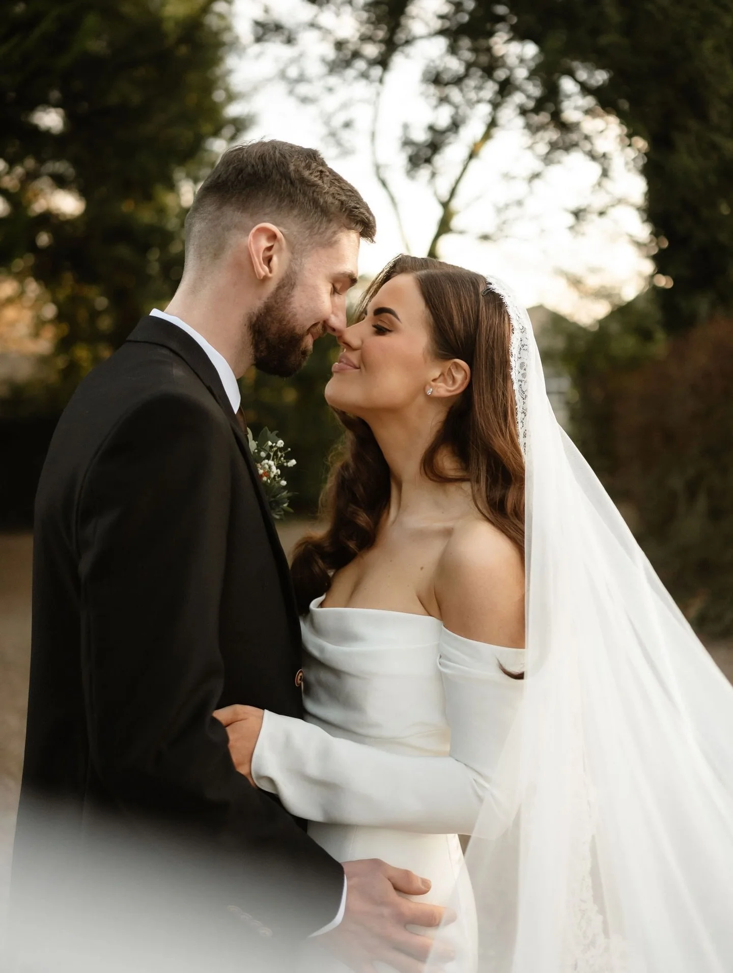 Samantha + Luke &hearts;️

@luxebridalwhalley - wedding dress
@jimmychoo - bridal shoes
@pronovias - veil
@sarahcadleyhair - hair stylist
@abbychristophermua - makeup
@bridgewatermenswear - suits
@brownsjewellery - jewellers
flowers @loisleigh11 
@fo