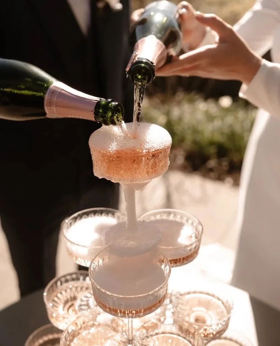 Happy Friday! 🤍
@middletonlodge 

#champagnetower #middletonlodge #middletonlodgewedding #cheshireweddingphotographer #shropshireweddingphotographer