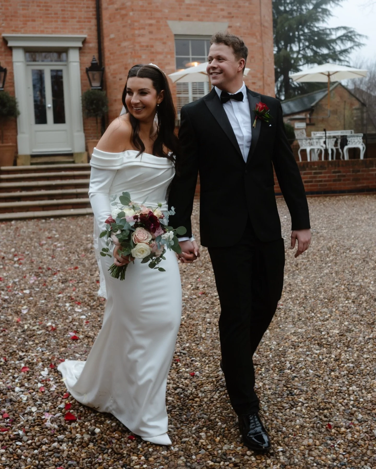 What a gorgeous start to the year yesterday with Savannah + Tom at the stunning @vicarageboutique 🤍 

Wedding Dress: @wona_concept purchased at @rachelashbrides 
Makeup : @heatherjacksonbeauty 
Hair: @hairbyhannahtaylor 
Content creator: @contentbyl