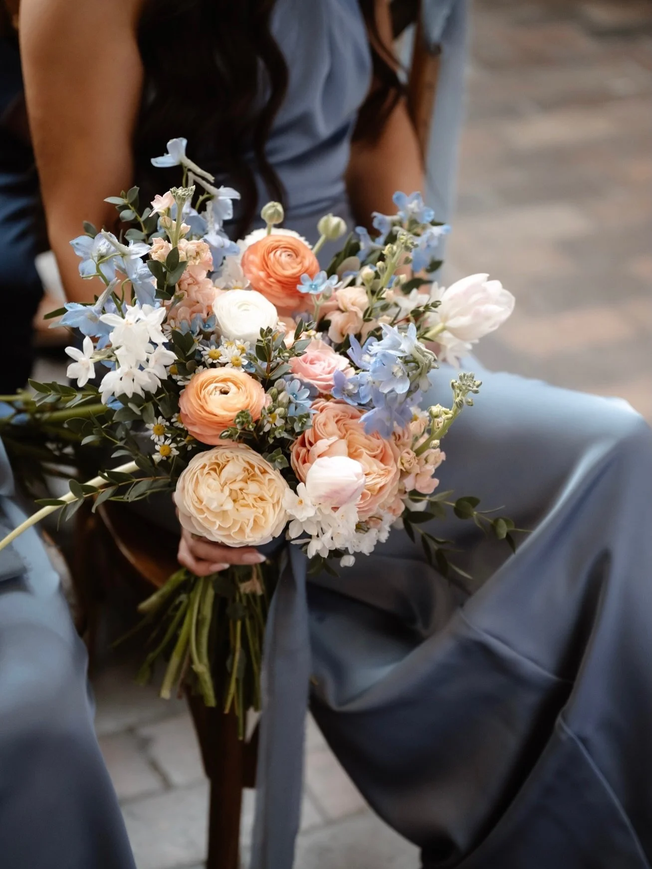 Just some beautiful spring pastels in the form of Gemma&rsquo;s stunning bouquet from @wildivyandroseflorals on this fine Monday evening 🤍

Dress:  @theweddinghouseofficial_ 
Makeup: Sian - @the_makeupstoriess 
Hair Stylist: @danidoes_hair 
Groom an