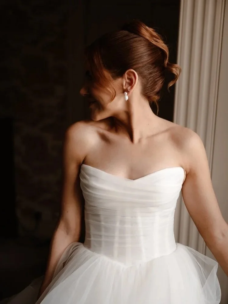 Morning moments from Sioned + Jacks day 🤍

 @coachhouseatsoughton @soughton_hall 
@perfect_day_production - video 
@einirpg flowers and decor
@alongcameevebridal @watters - dress 
@weddingtailsbylucy dog sitter 
@gemmabaxmua - makeup
@lsp_bridal_hai