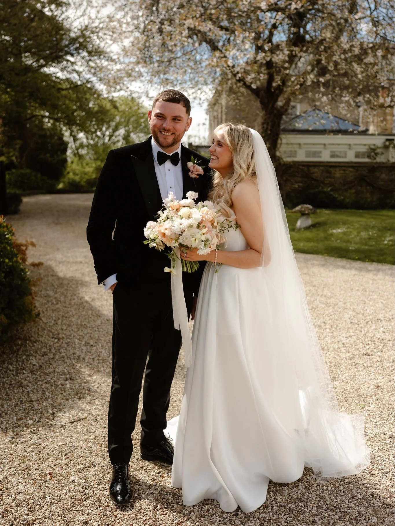 An absolutely gorgeous day for Millie + Louis 🤍 (the sausage works guys). So much fun &amp; immaculate vibes from start to finish! 

Dress @elizabethannebridal 
Caterers @orchardcatering 
Tux @clifton_suits 
Hair stylist- @andrealuellahair 
Florist-