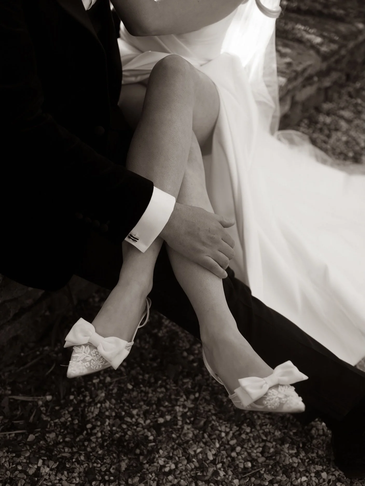 Just some cute little black + white portraits of Millie + Louis 🖤 

Dress @elizabethannebridal 
Caterers @orchardcatering 
Tux @clifton_suits 
Hair stylist- @andrealuellahair 
Florist- @theflowerhuttetbury 
Rings- @cliftonvillagejewellers 
Venue- @t