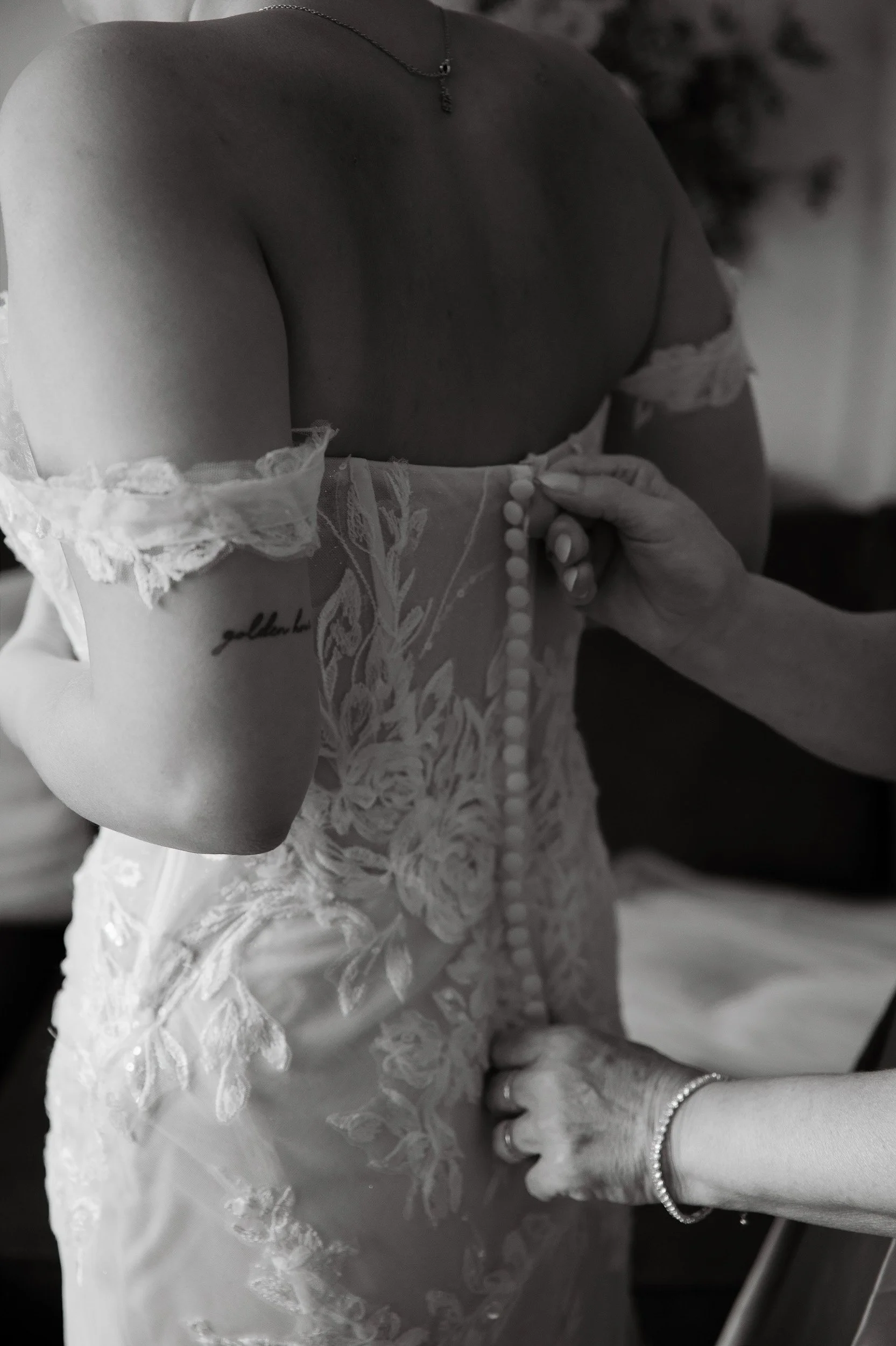 Summer Cotswolds Wedding-9.jpg
