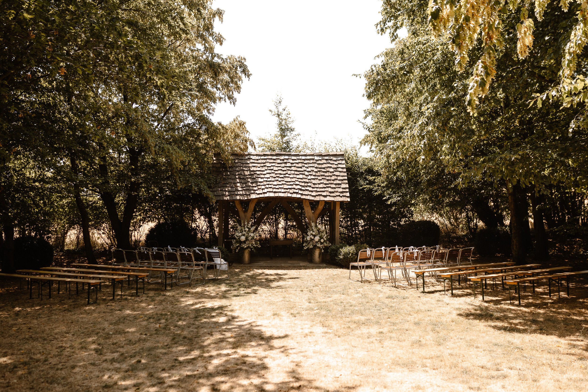 Summer Cotswolds Wedding-29.jpg