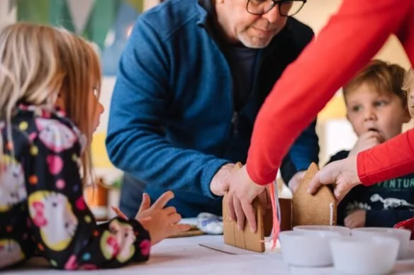 5 Fun Holiday Games for the Entire Family