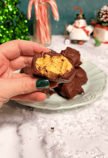 Winter Desserts with Dairy: No-Bake Peanut Butter Balls