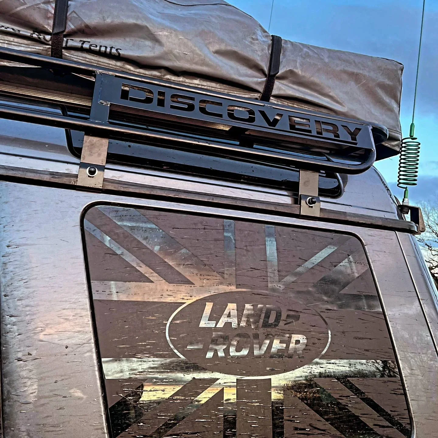 discovery-2-tent-rack-mcb4x4-5.webp