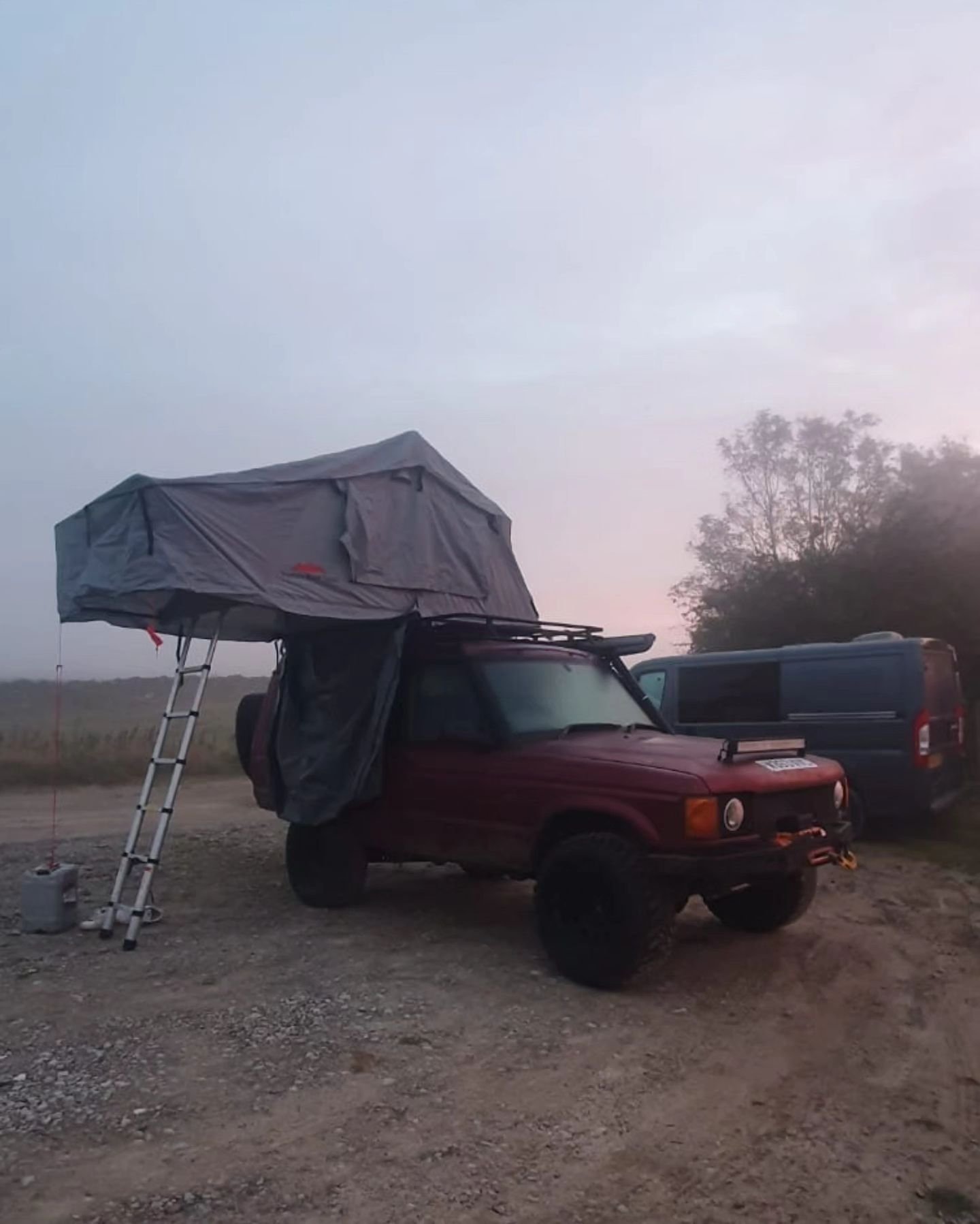 Pics sent in from a customer 👍
#rooftent #roofrack ##landrover ##discovery #4x4 #mcb4x4