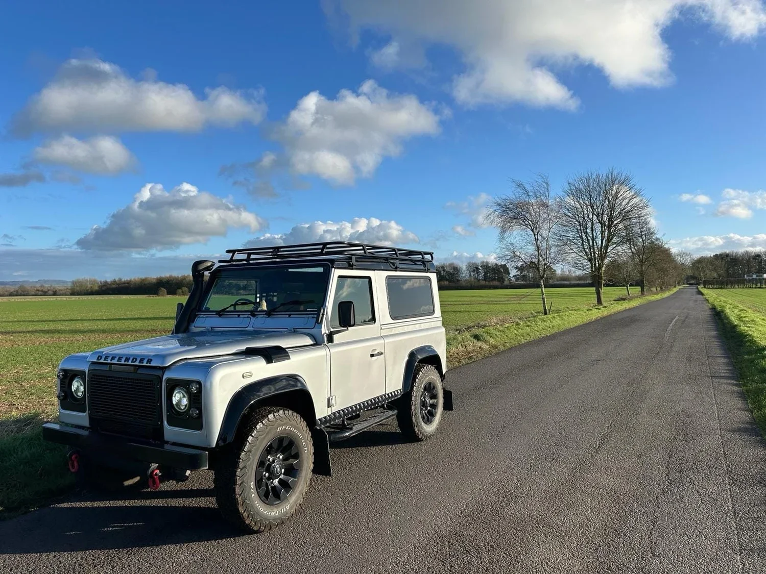 defender-90-flat-rack-mcb4x4-61.webp