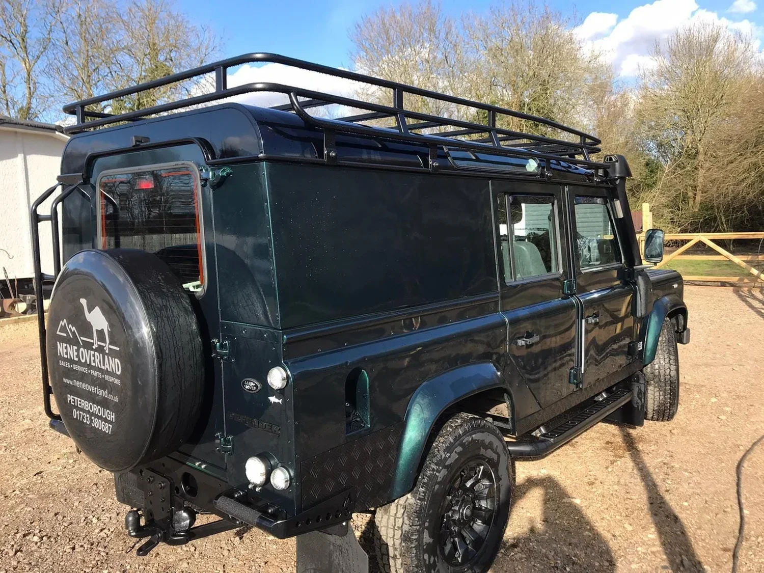 defender-110-expedition-rack-mcb4x4-108.webp