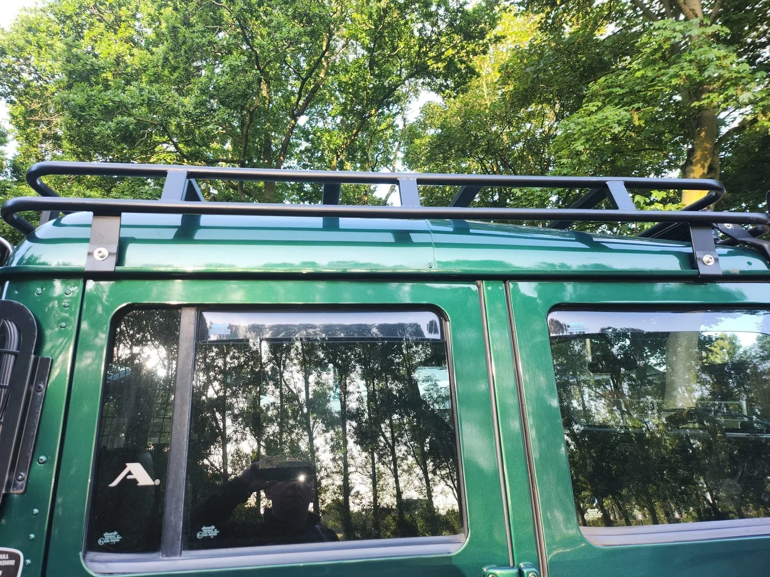 defender-110-flat-rack-crew-cab-mcb4x4-75.webp