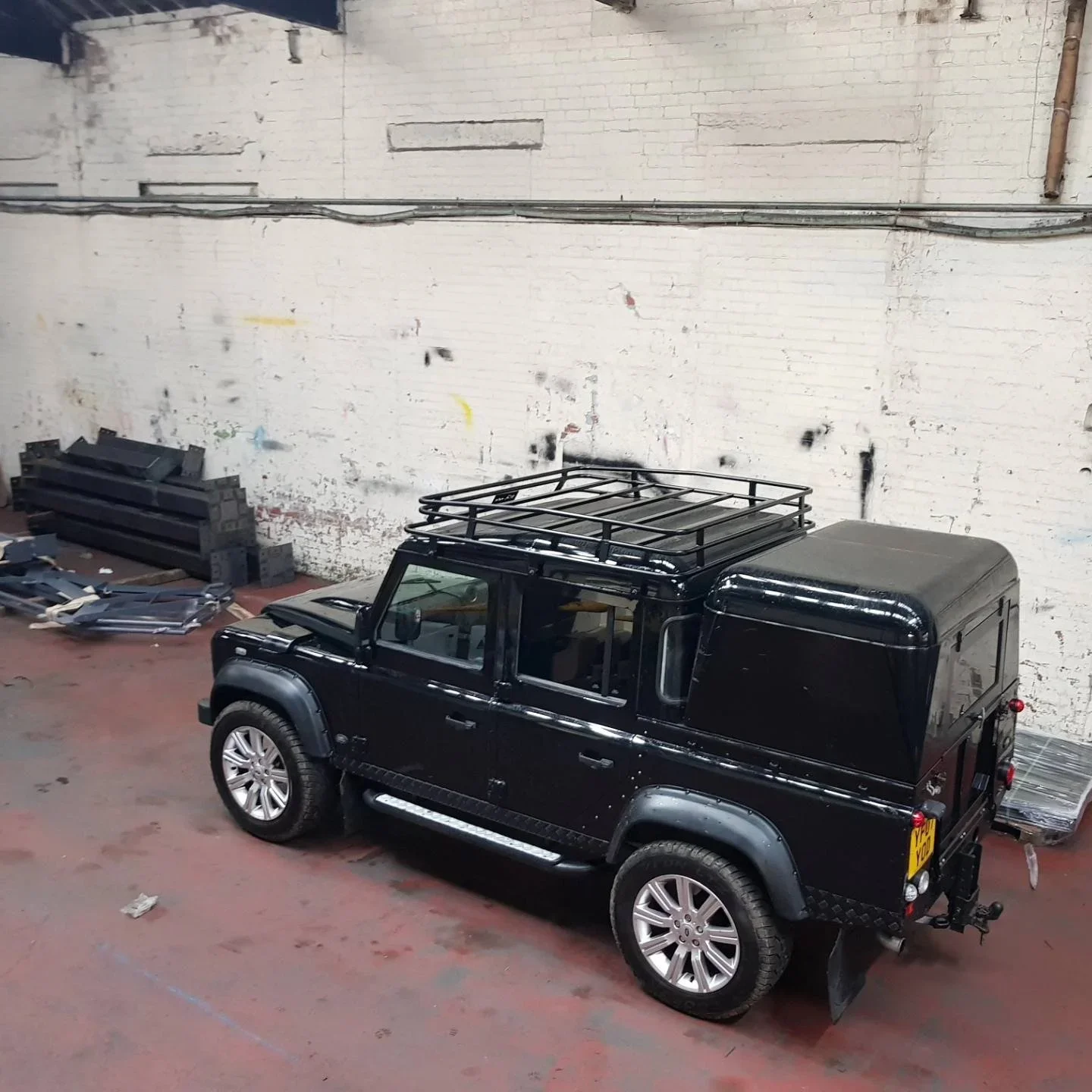 defender-110-expedition-rack-crew-cab-mcb4x4-95.webp