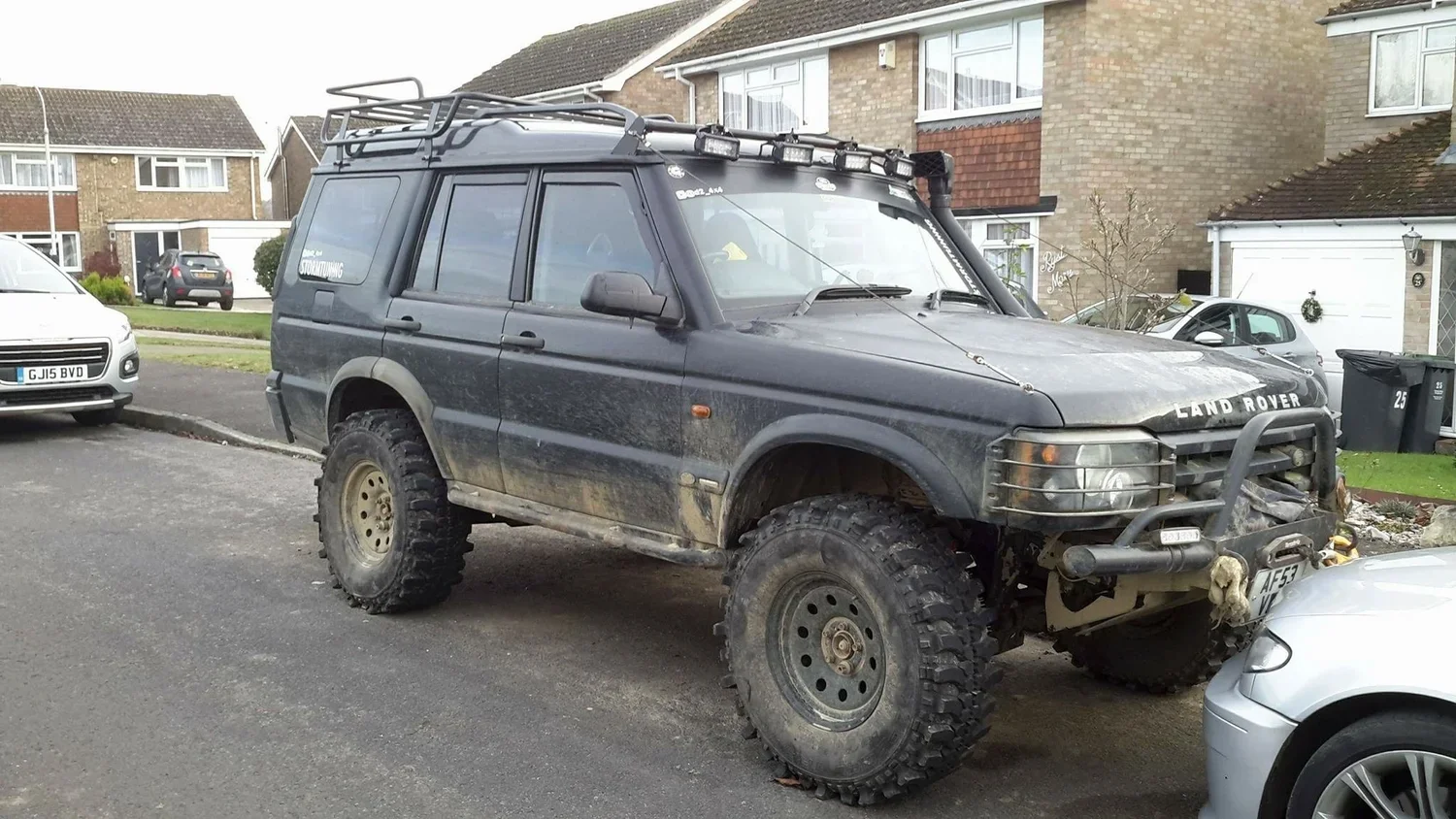 discovery-2-half-rack-mcb4x4-23.webp