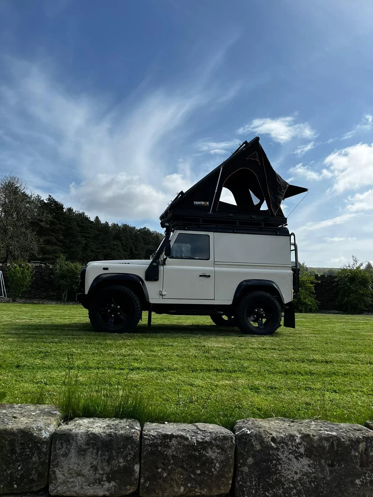 defender-90-flat-rack-mcb4x4-45.webp