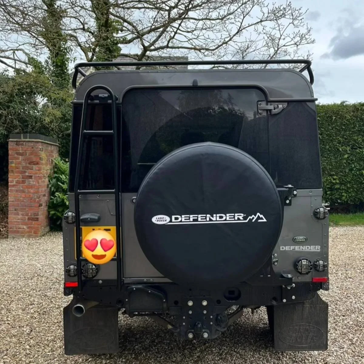 defender-110-flat-rack-mcb4x4-82.webp