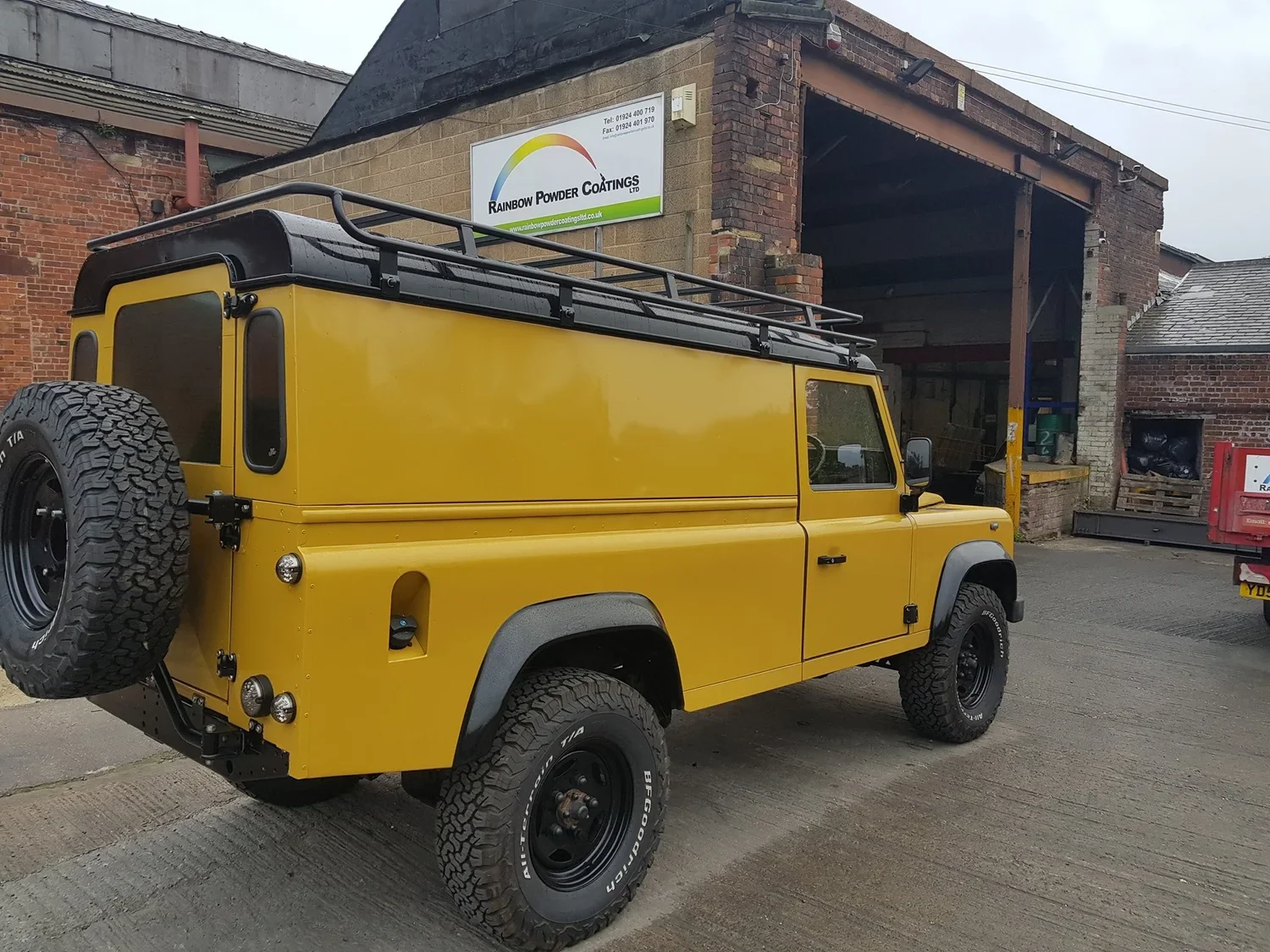 defender-110-flat-rack-mcb4x4-88.webp