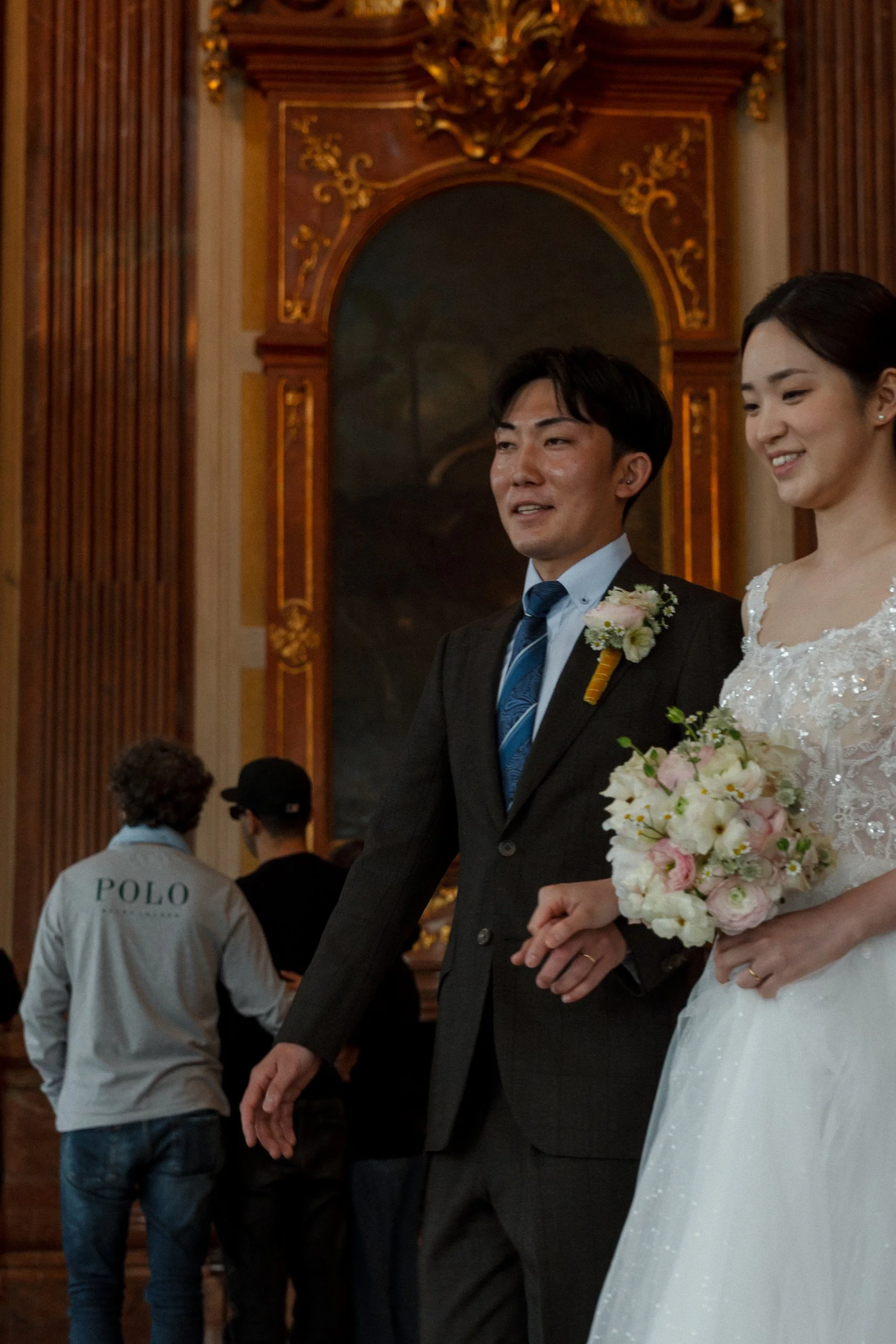 Romantic couple portraits Belvedere Palace indoor Vienna Fine Events Vienna