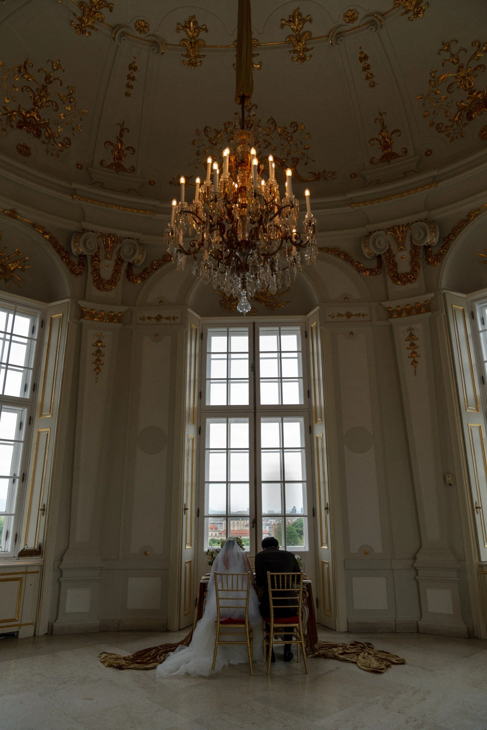 belvedere-palace-elopement-ceremony-vienna-29_resized.jpg