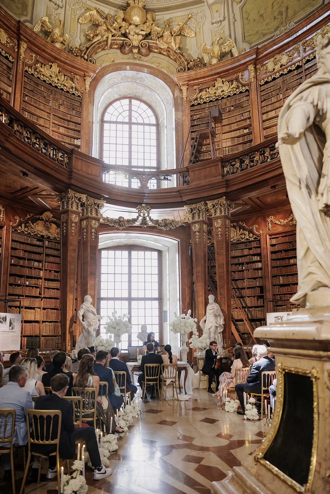  National library Vienna civil wedding great hall romantic ceremony Fine Events Vienna planning  