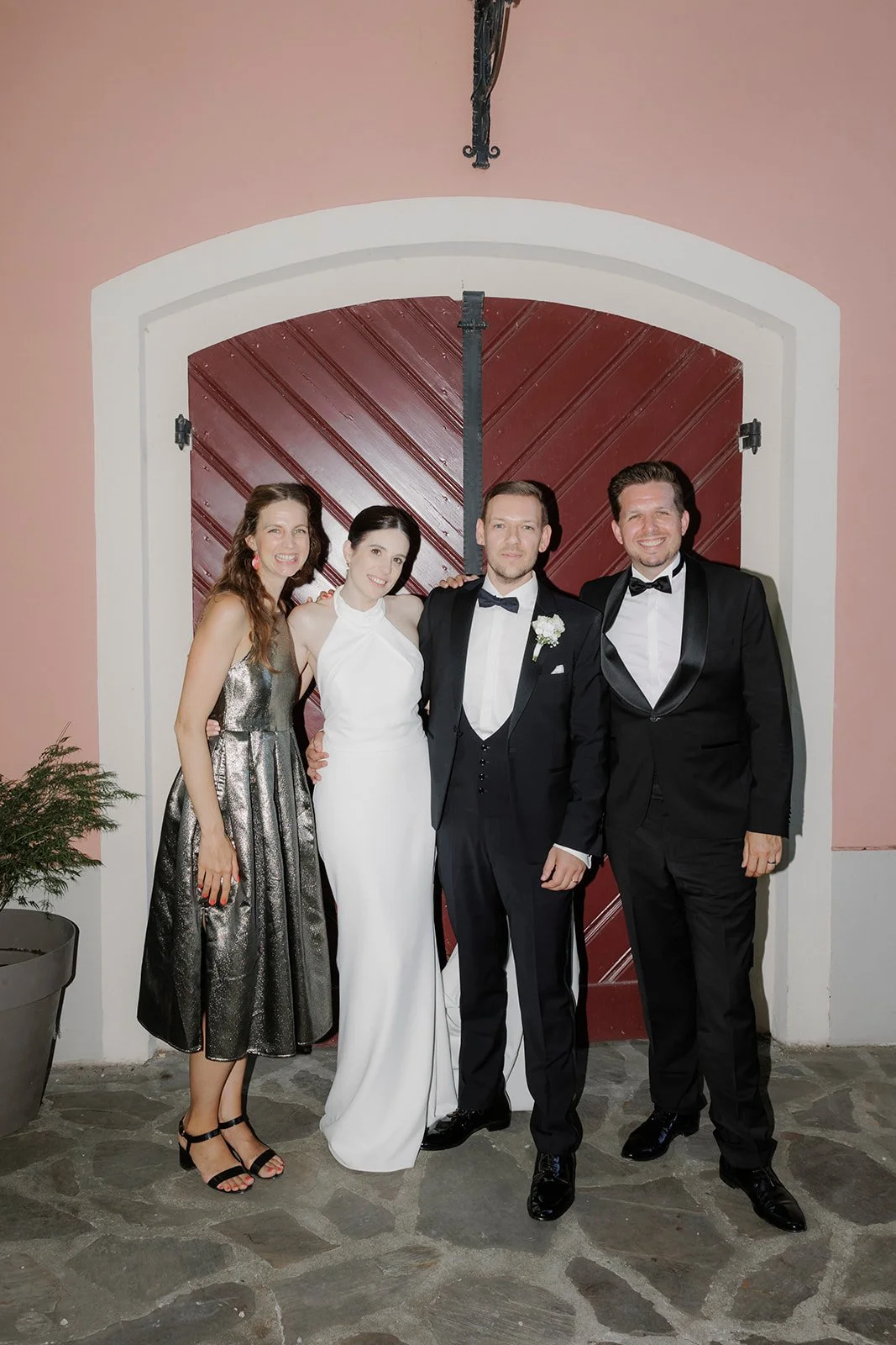 Elegant couple Danube Valley Wachau Austria wedding coordination Fine Events Vienna
