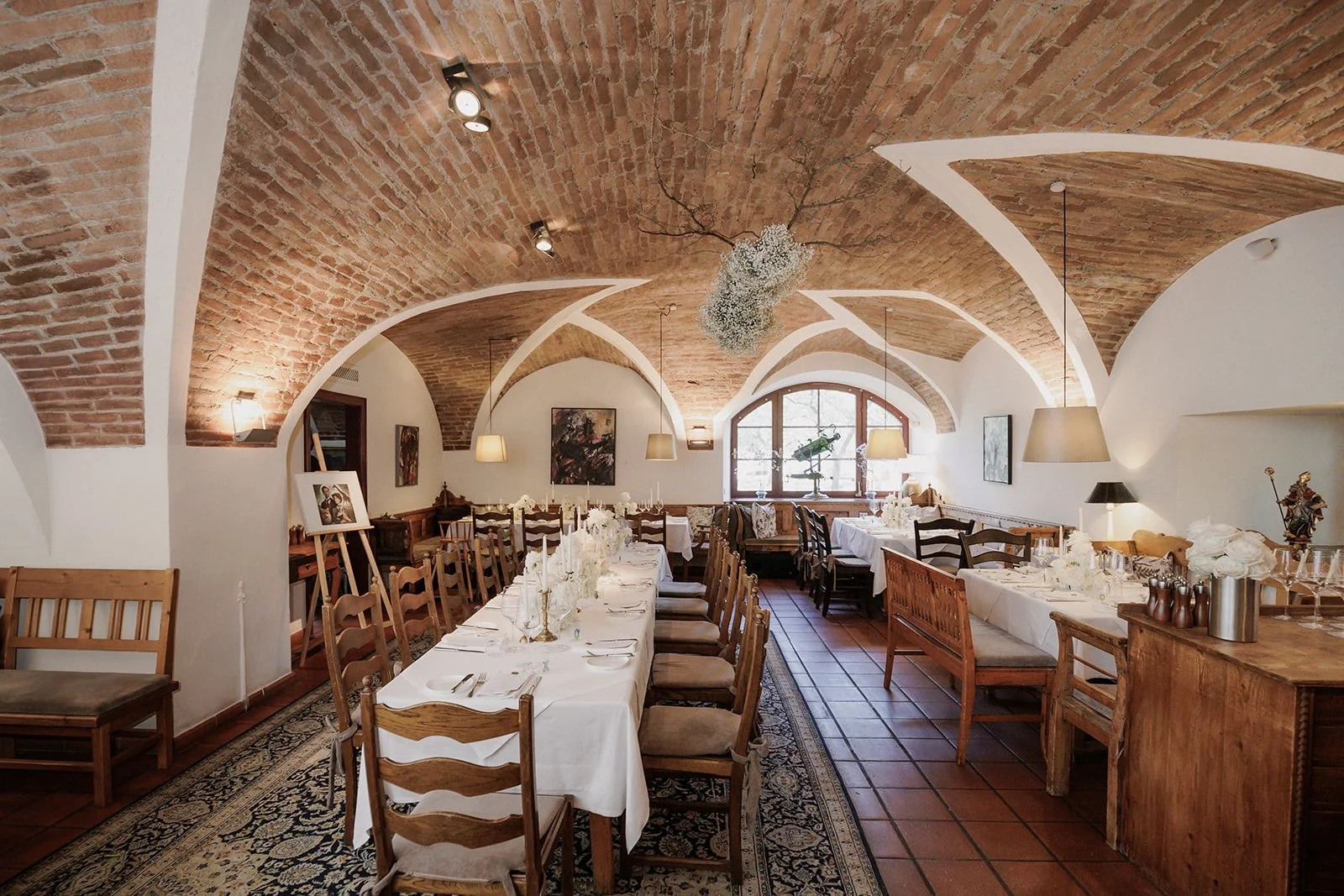 Elegant tablescape Wachau wedding Austria wine region Fine Events Vienna