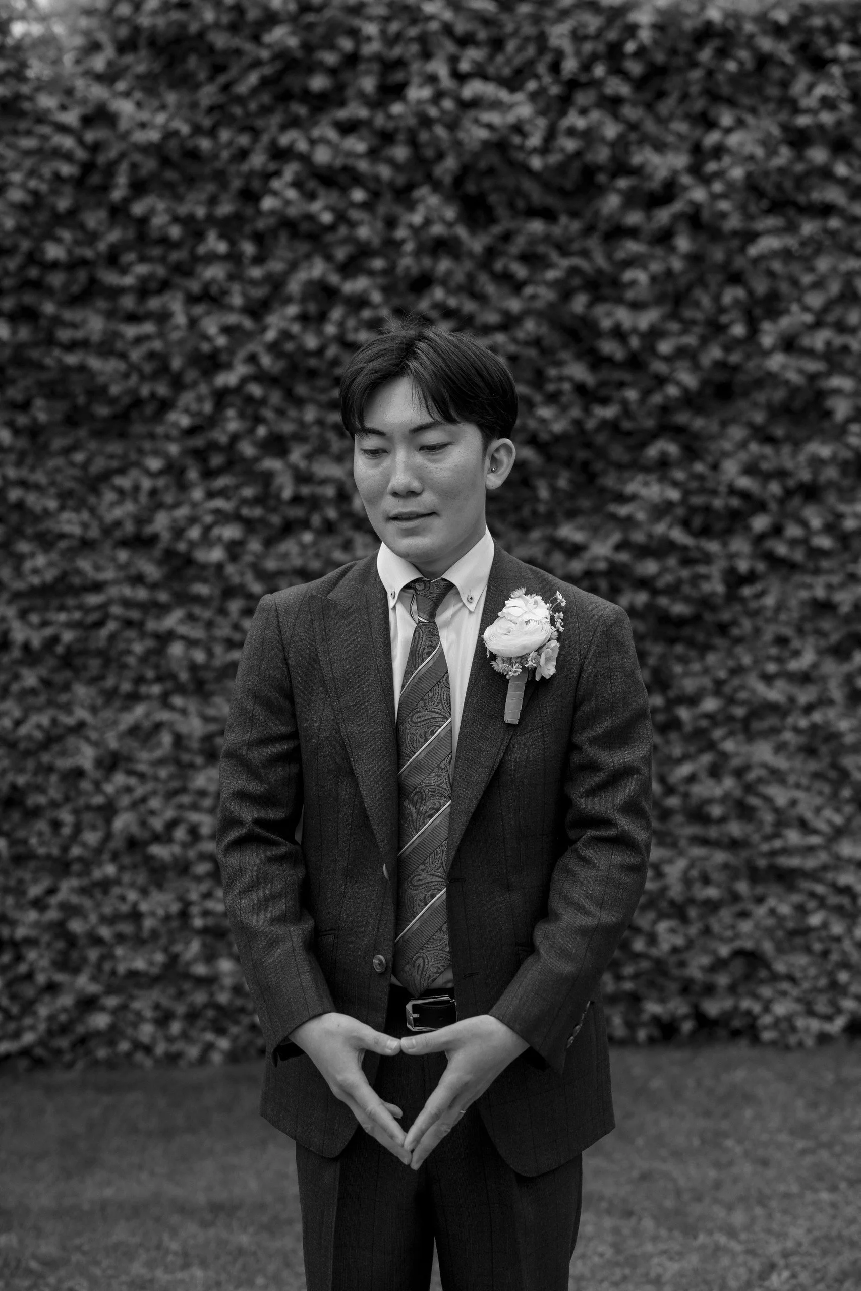Asian groom Belvedere Palace outdoor Vienna wedding Fine Events Vienna