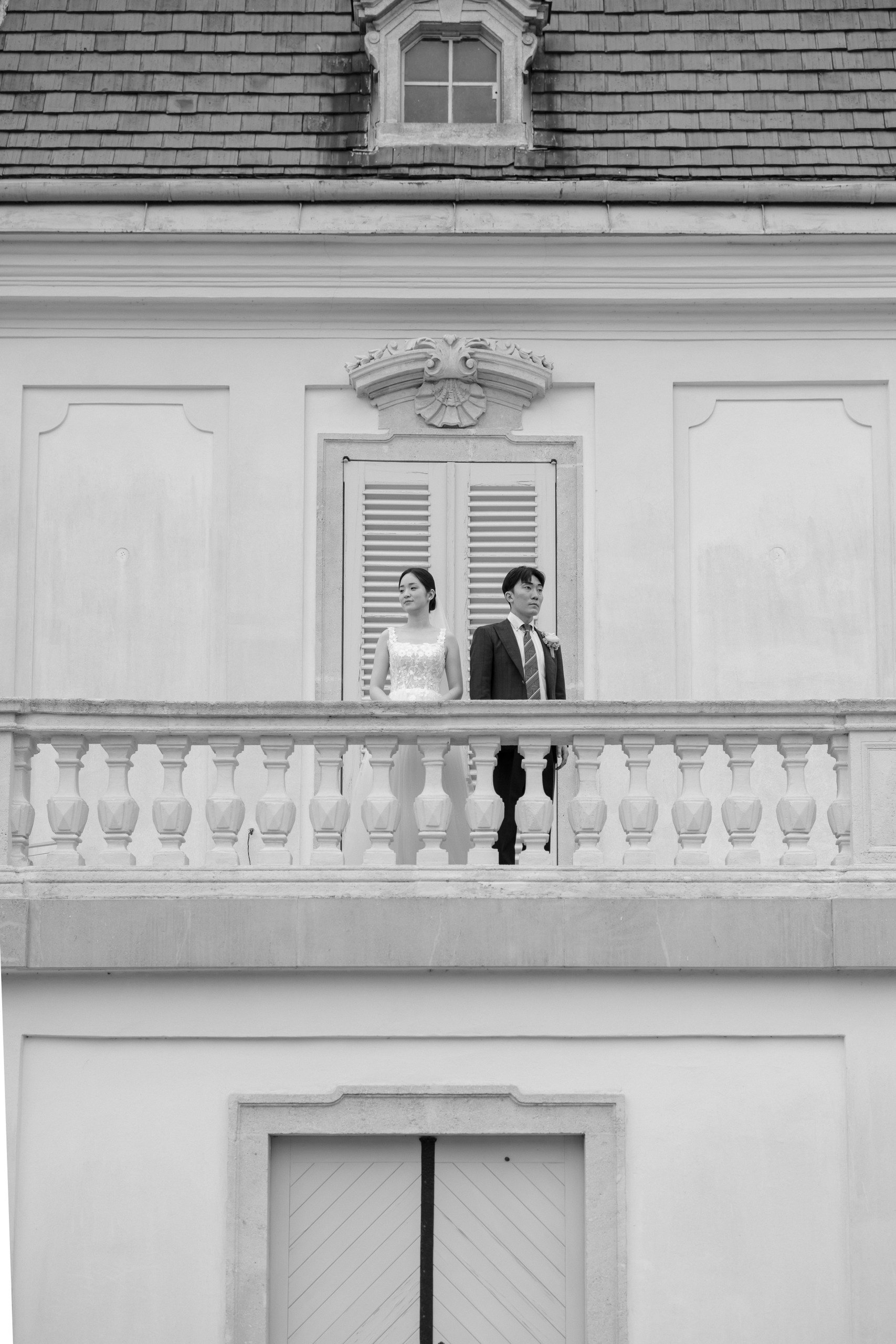 Couple portraits Belvedere Palace balcony Vienna Austria Fine Events Vienna