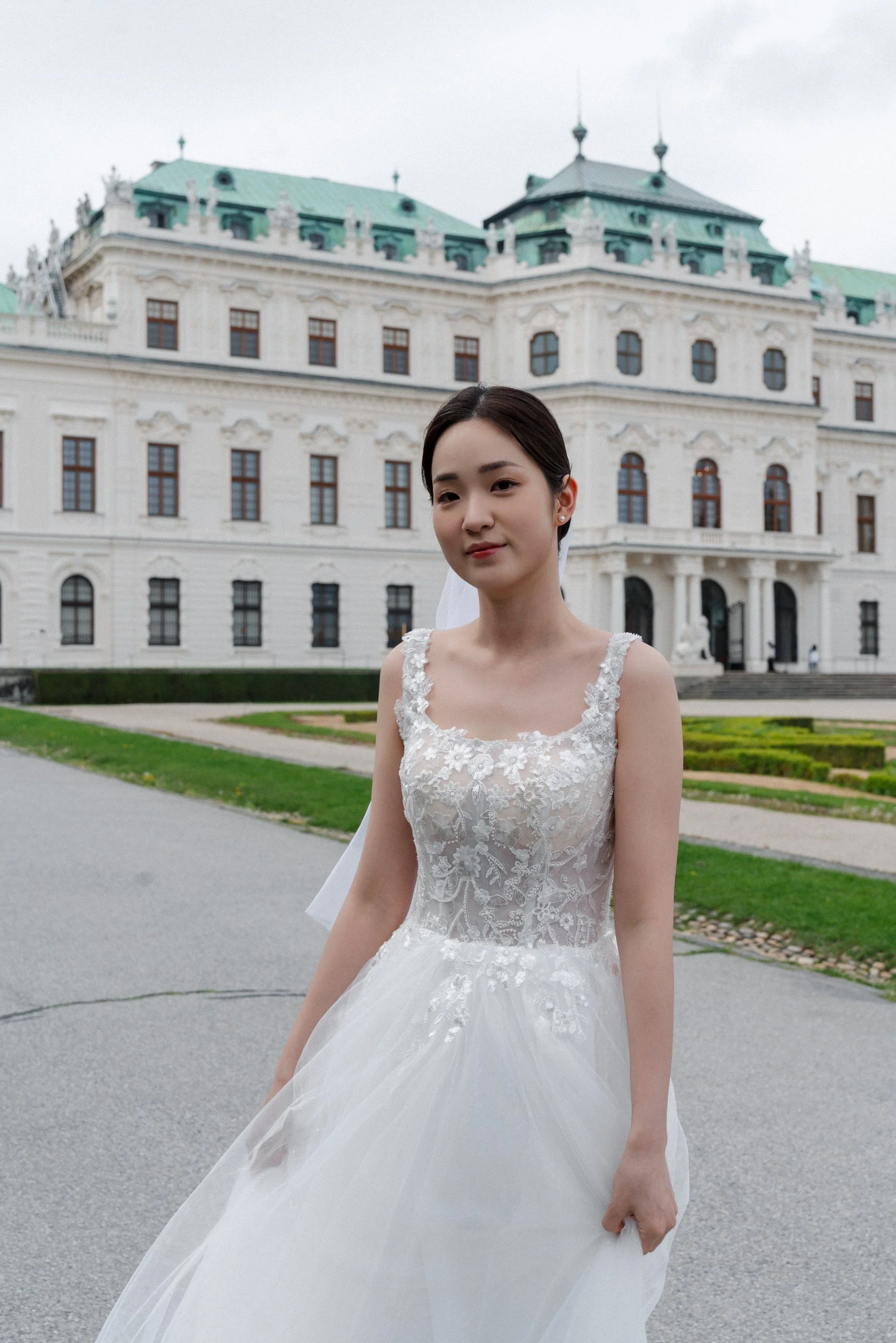 Beautiful bride Belvedere Palace outdoor Vienna Austria Fine Events Vienna