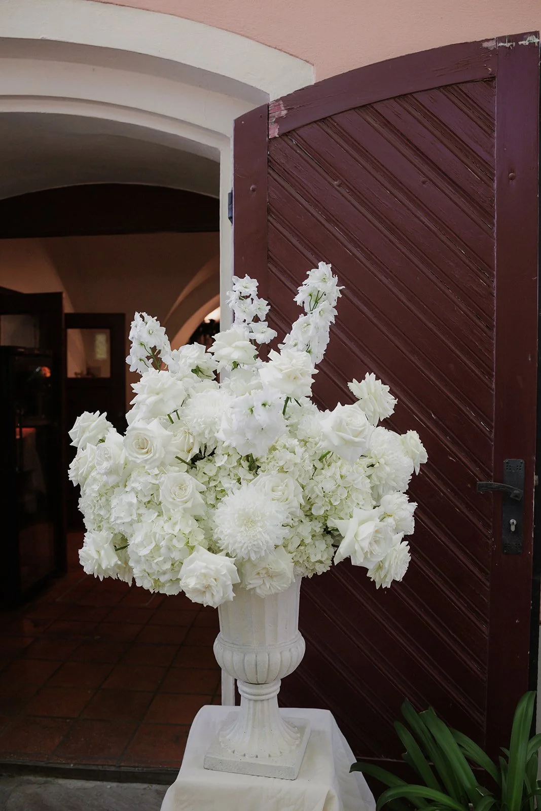 Elegant floral design Wachau Valley Austria wedding coordination Fine Events Vienna