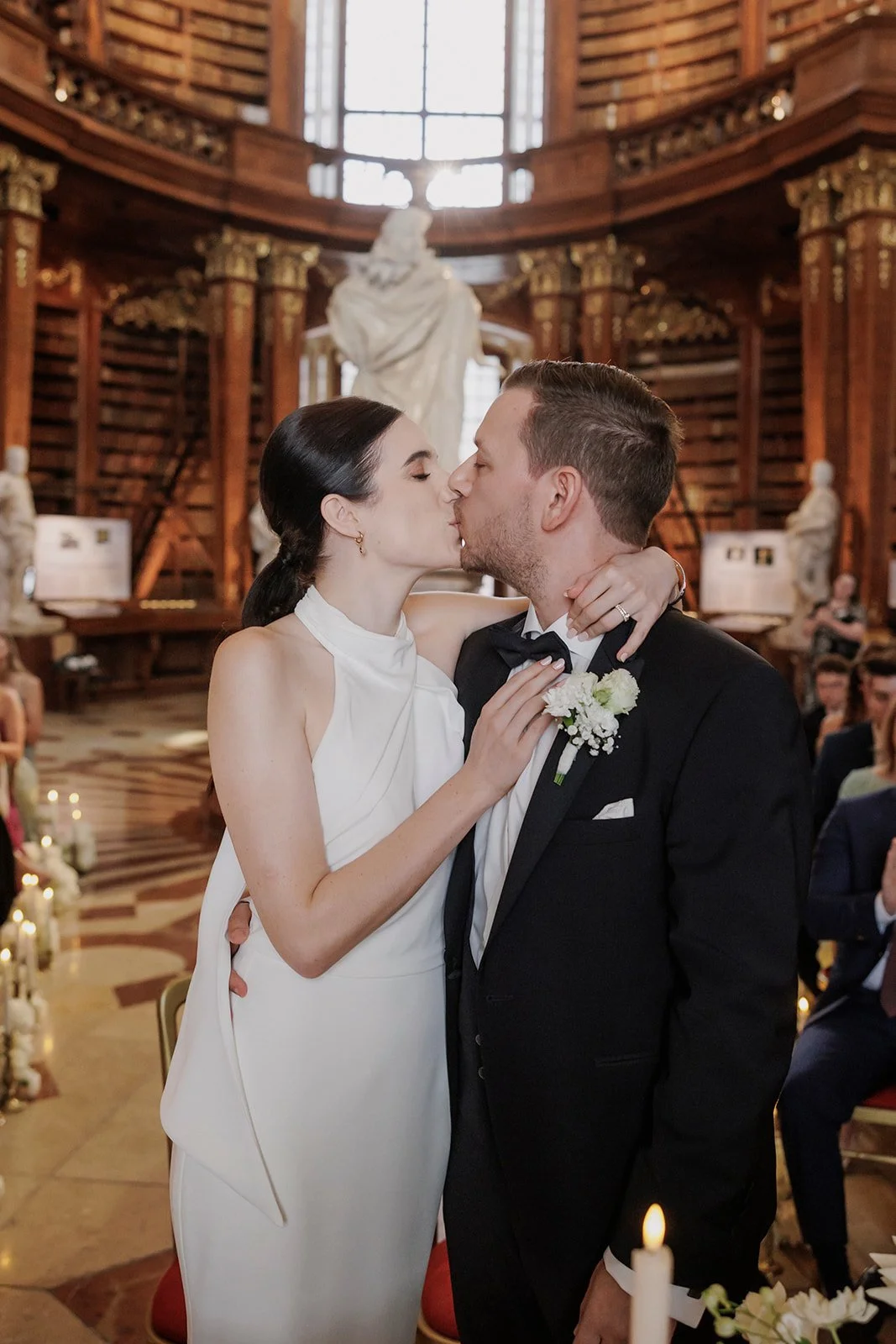 State Hall wedding kiss National Library Vienna Austria romantic Fine Events Vienna