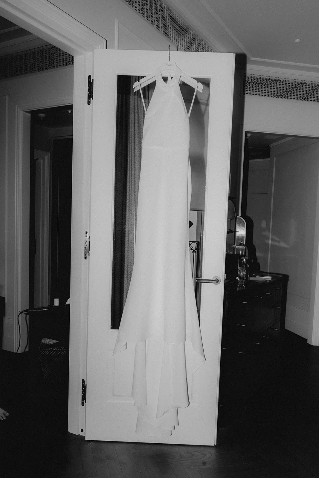 Elegant bridal preparation National Library Vienna wedding Austria Fine Events Vienna