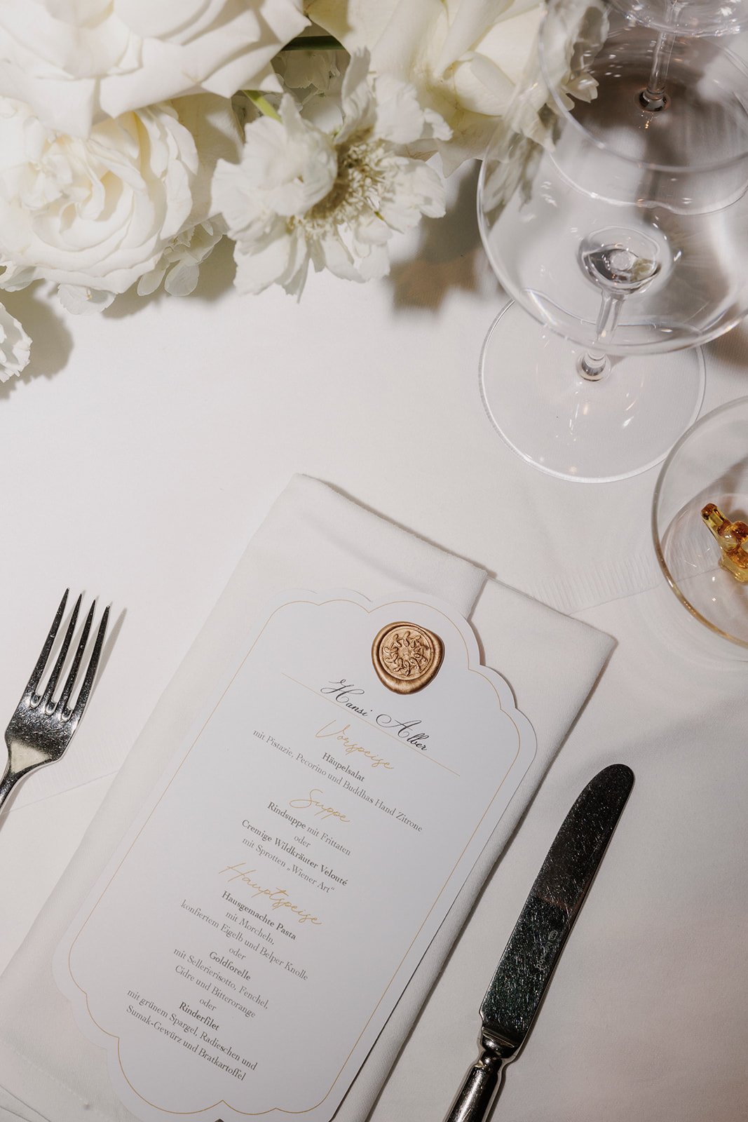 Luxury table design Wachau Valley Austria wedding coordination Fine Events Vienna