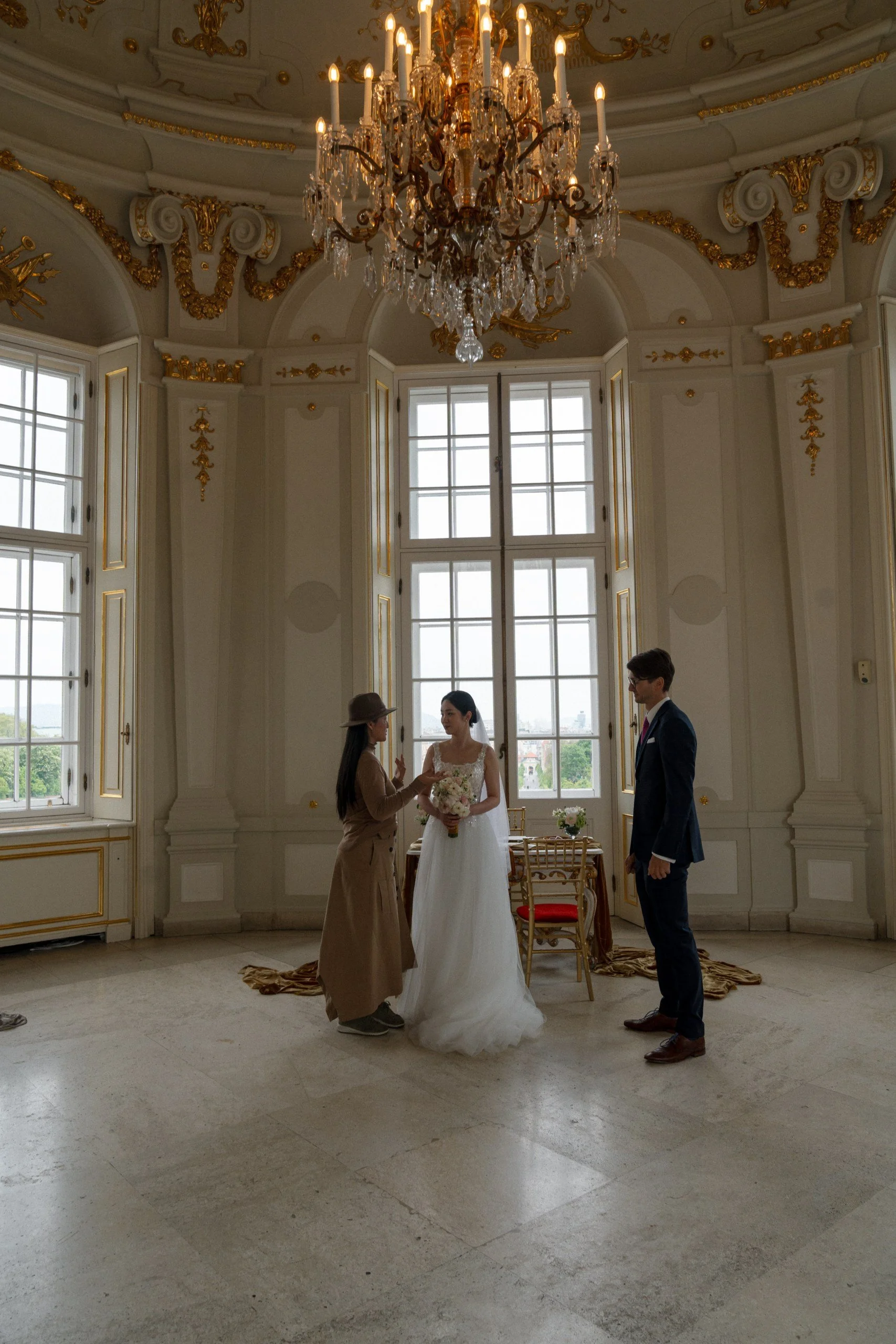 Wedding champagne Belvedere Palace Vienna elopement Fine Events Vienna