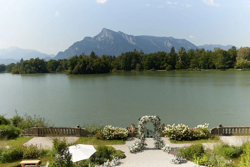 Elopement destination wedding Schloss Leopoldskron Salzburg Fine Events Vienna planning