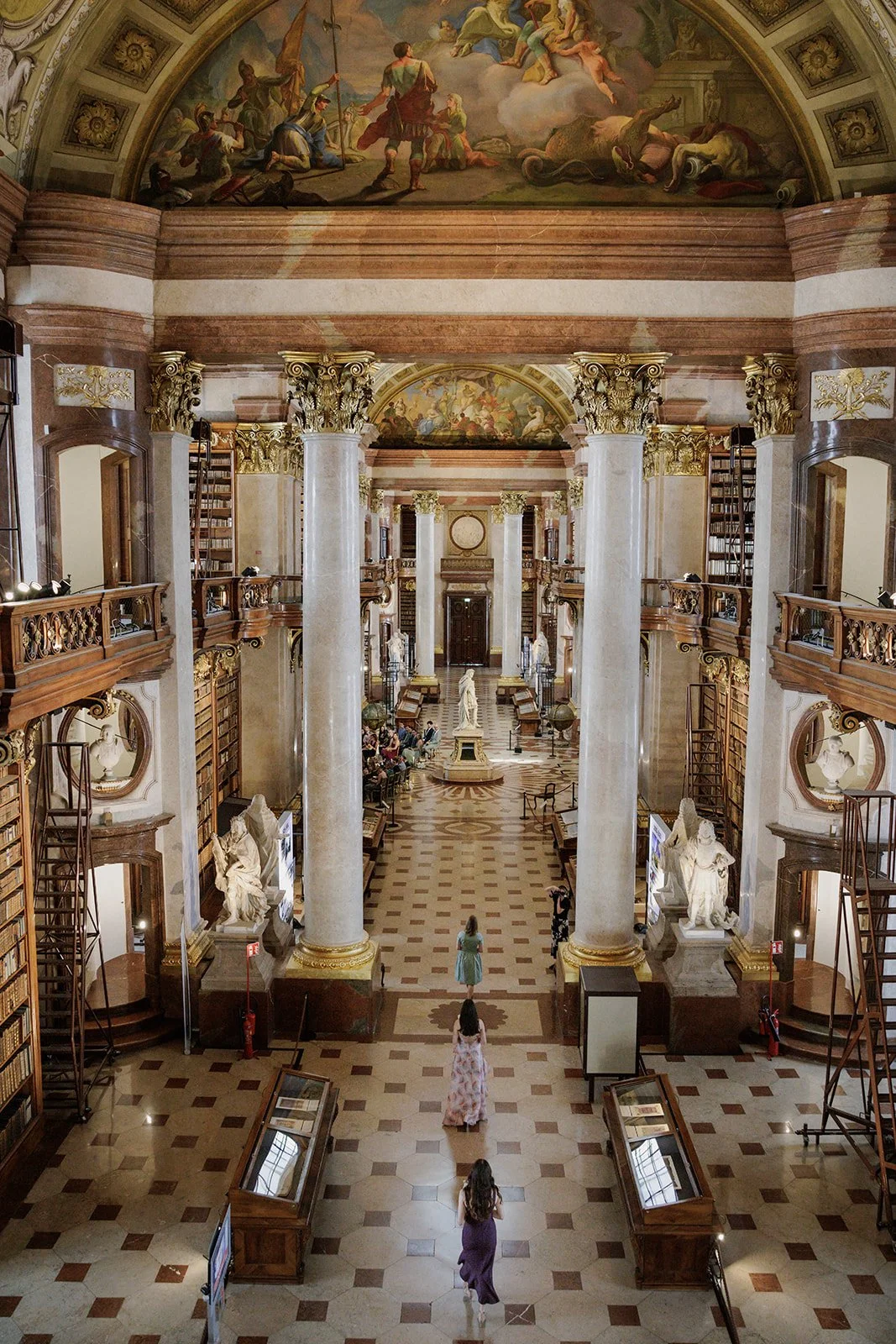 Elegant State Hall National Library Vienna wedding Austria Fine Events Vienna
