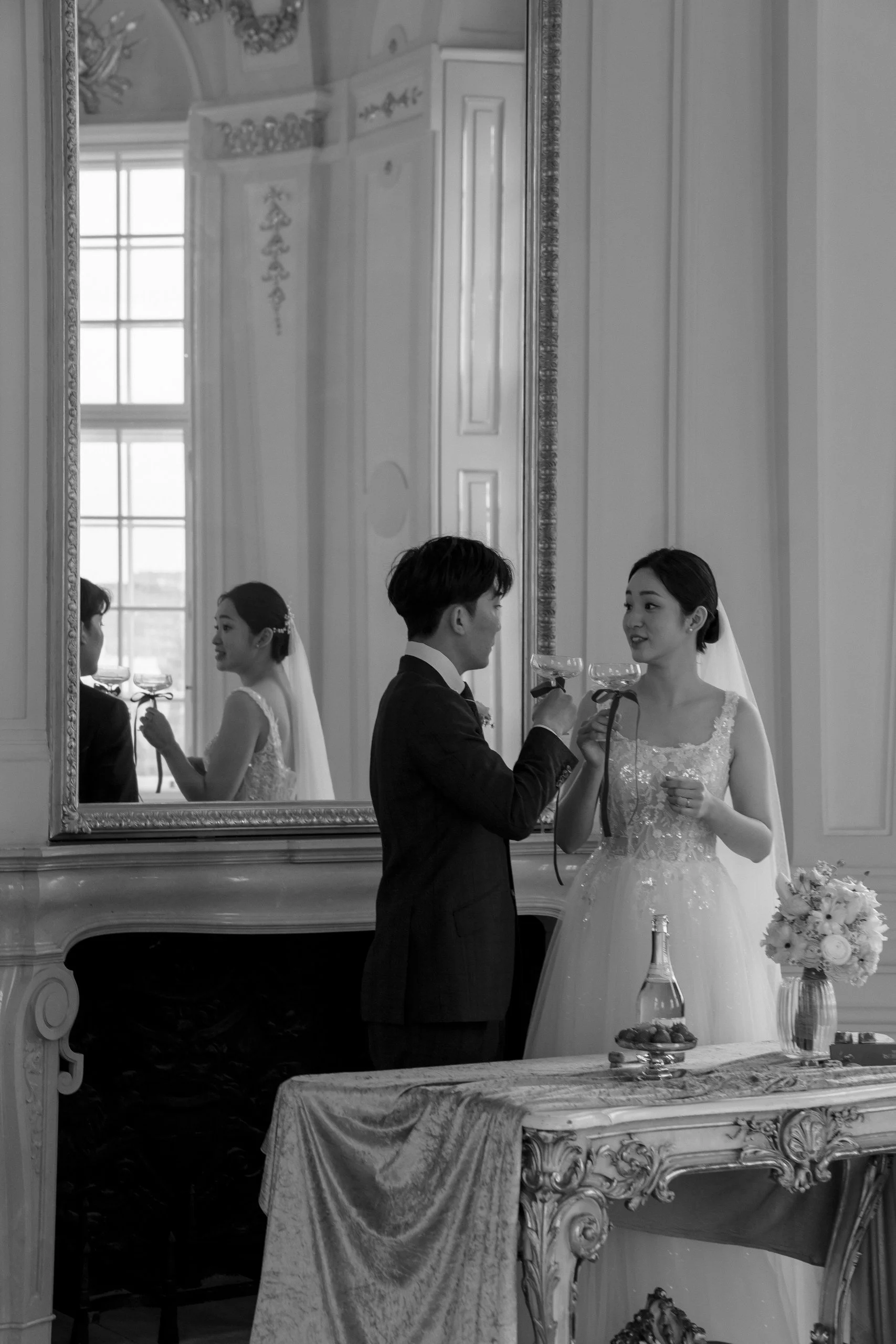 Elegant couple Belvedere Palace indoor Vienna wedding Fine Events Vienna