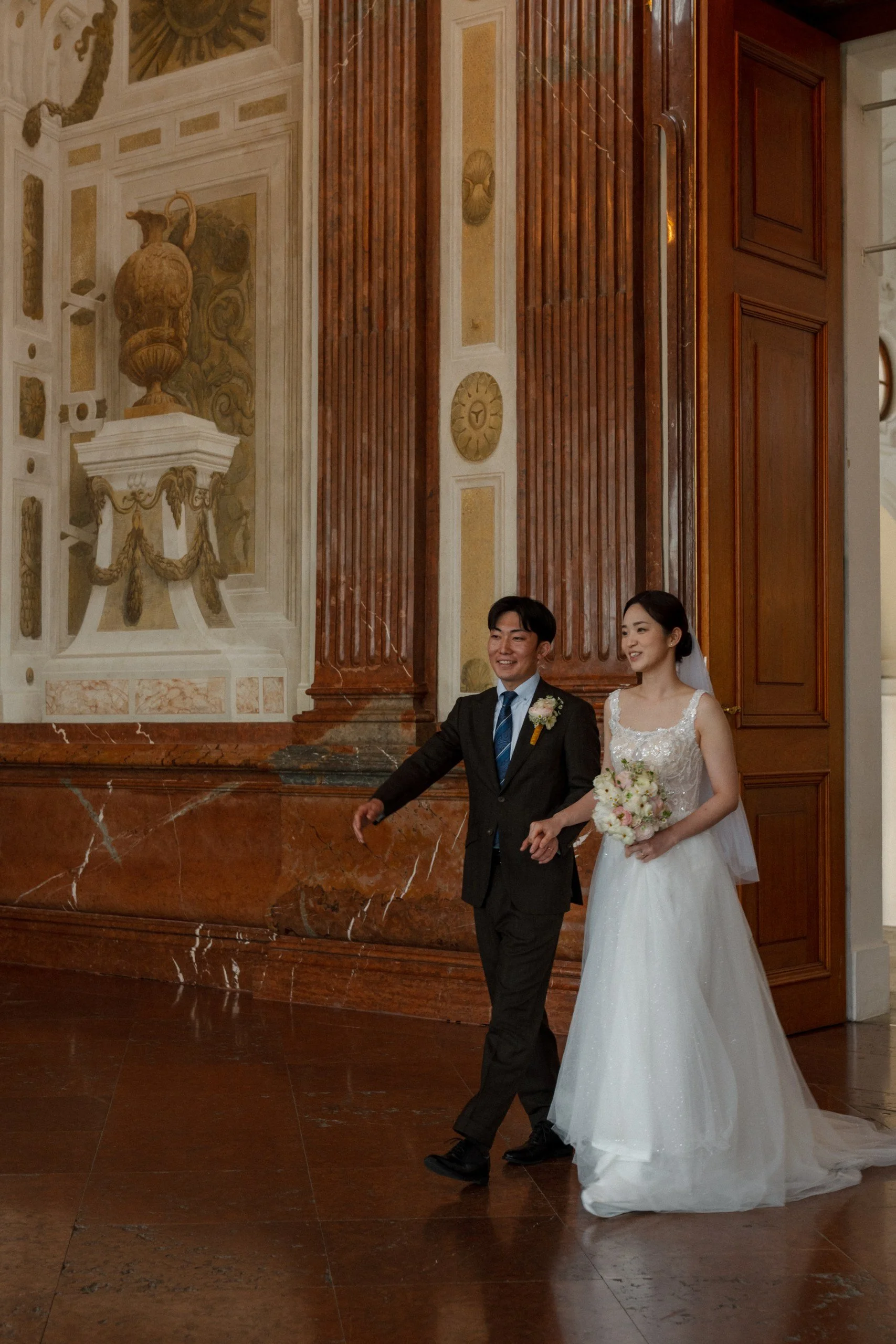 Asian wedding portraits Belvedere Palace indoor Vienna Austria Fine Events Vienna