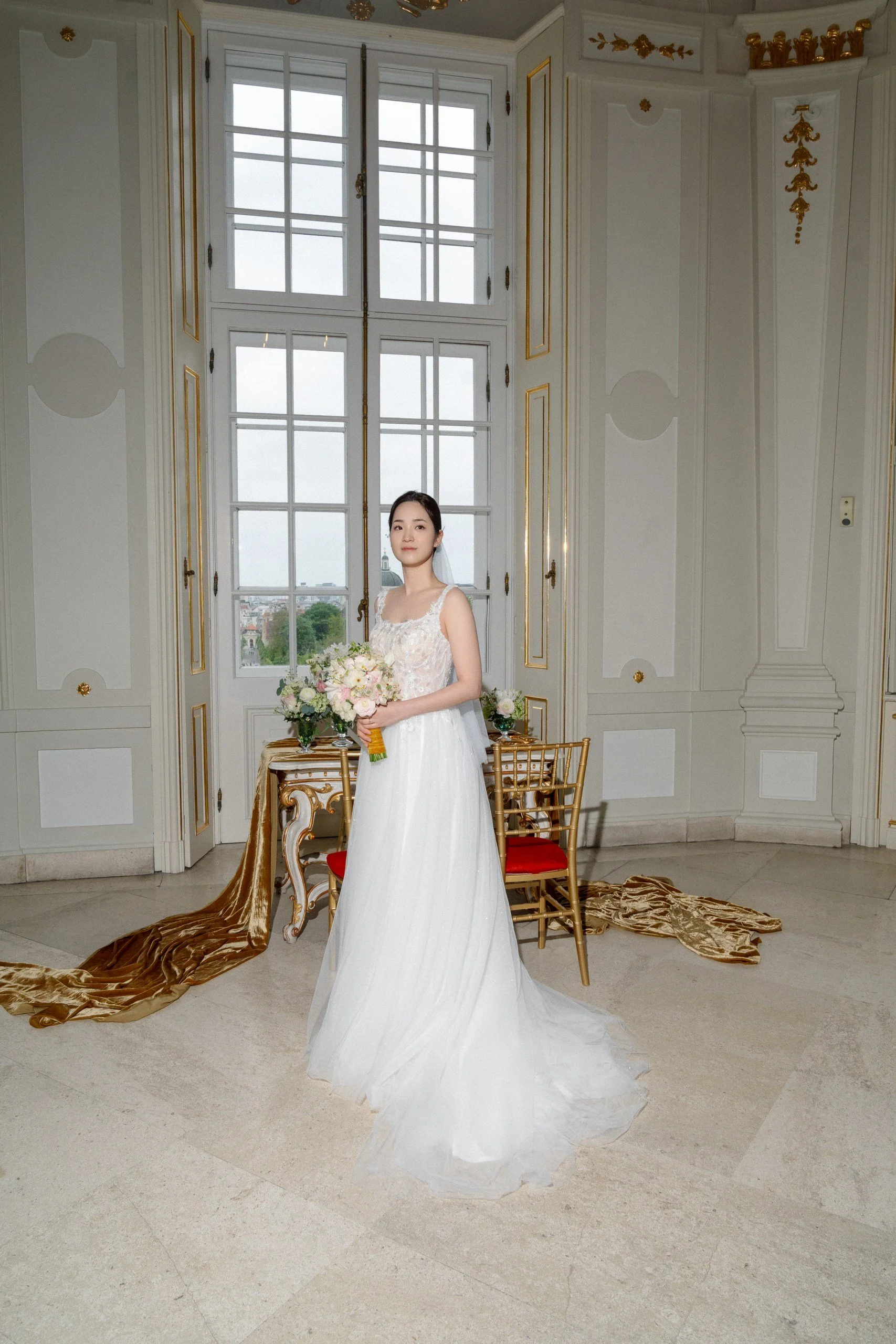 Elegant Korean bride portrait Belvedere Palace Vienna Fine Events Vienna