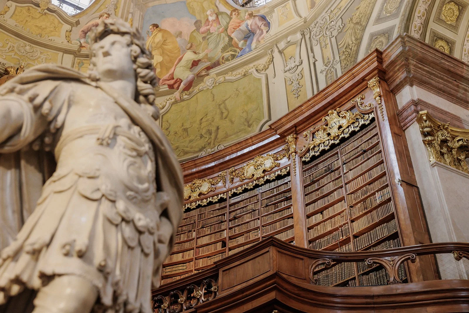 Baroque wedding portraits Austrian National Library Vienna styling Fine Events Vienna