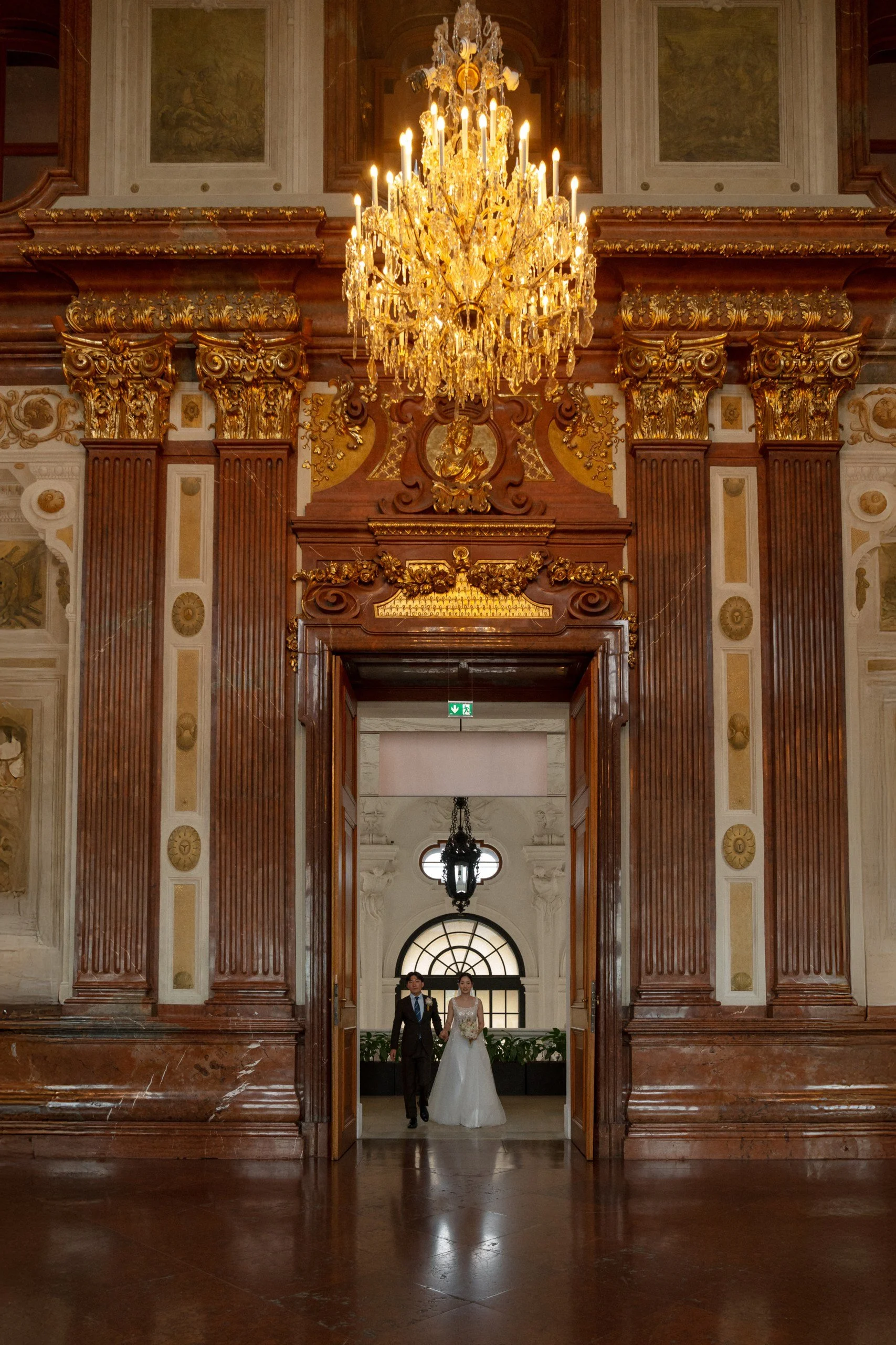 Romantic couple portraits Belvedere Palace indoor Vienna Fine Events Vienna