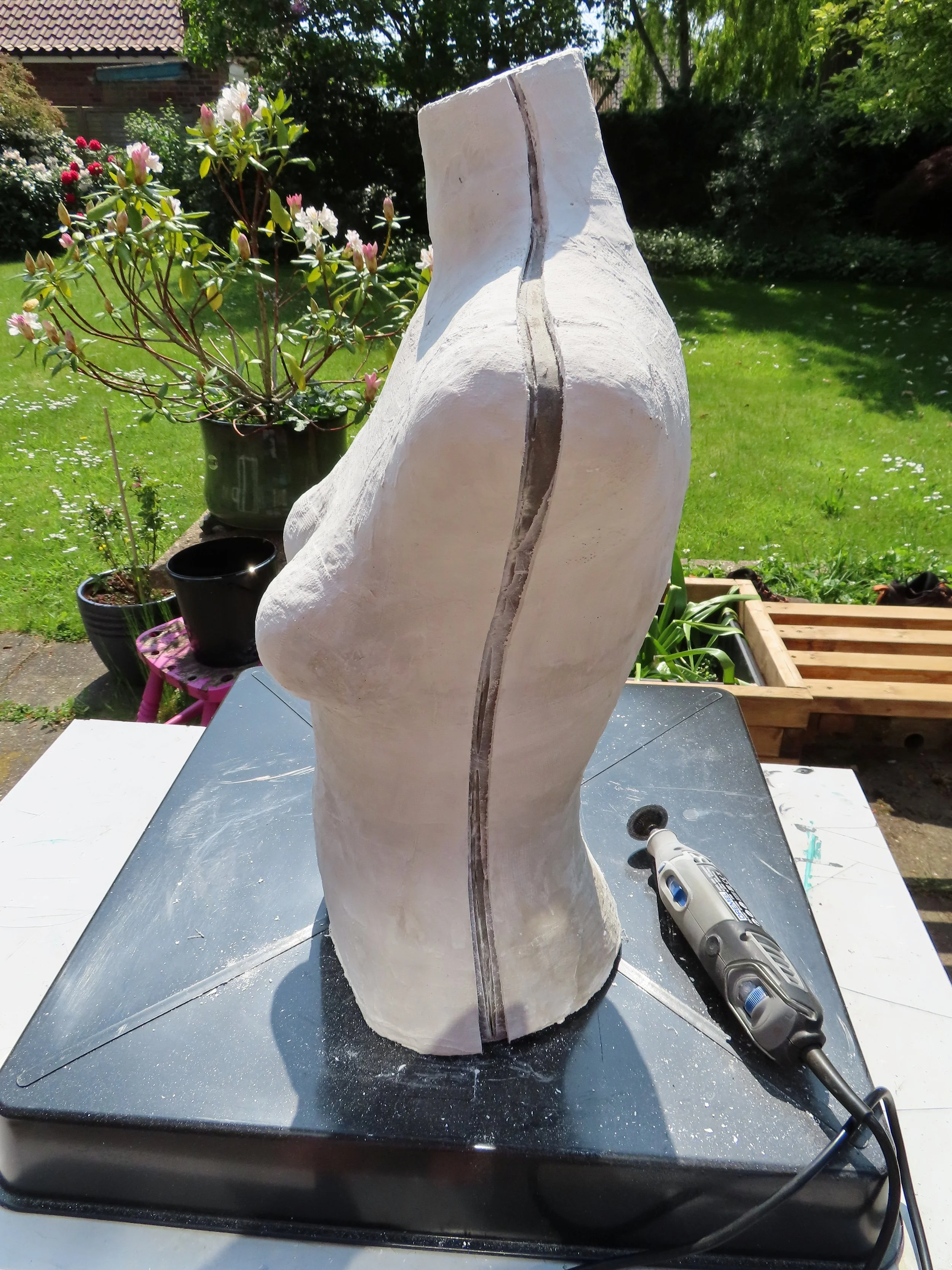cast cut with dremel.JPG