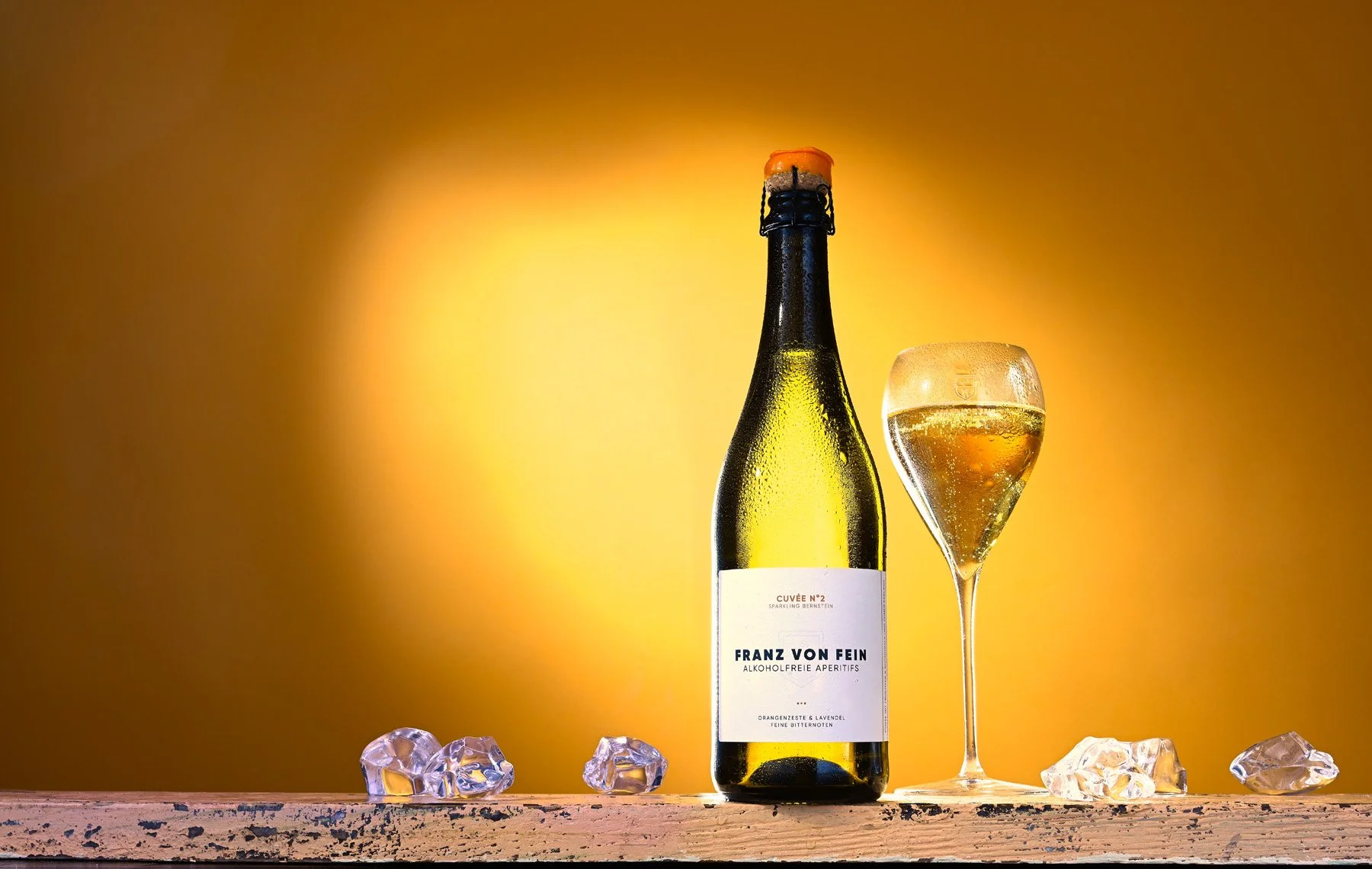Franz von Fein Sparkling Tea Cuvée N°2 Blanc bottle