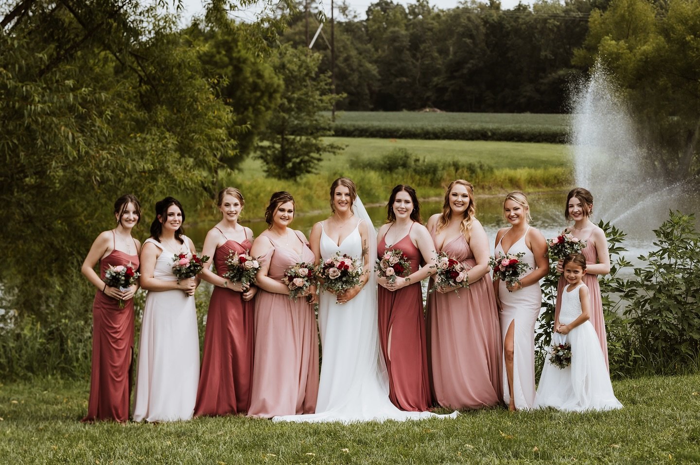 Relax, gorgeous! I&rsquo;ve got your bridesmaids all sorted too! 😉

This way, the morning is smooth sailing, and your dreamy vision shines bright across YOU and your girls. It&rsquo;s a total win-win, don&rsquo;t you think? 🤍

#stlweddingvenues #st