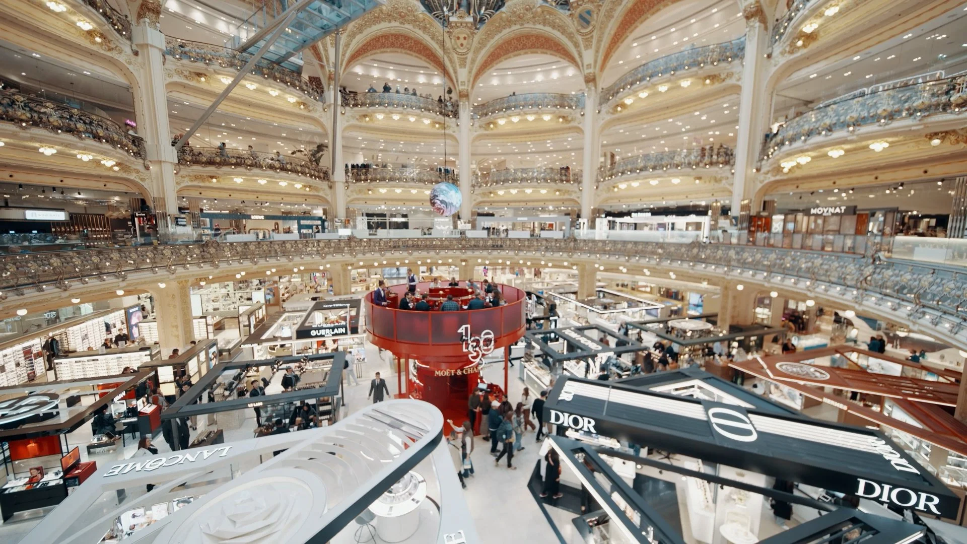 M&C Galeries Lafayettes 2024.00_00_47_17.Still010.jpg