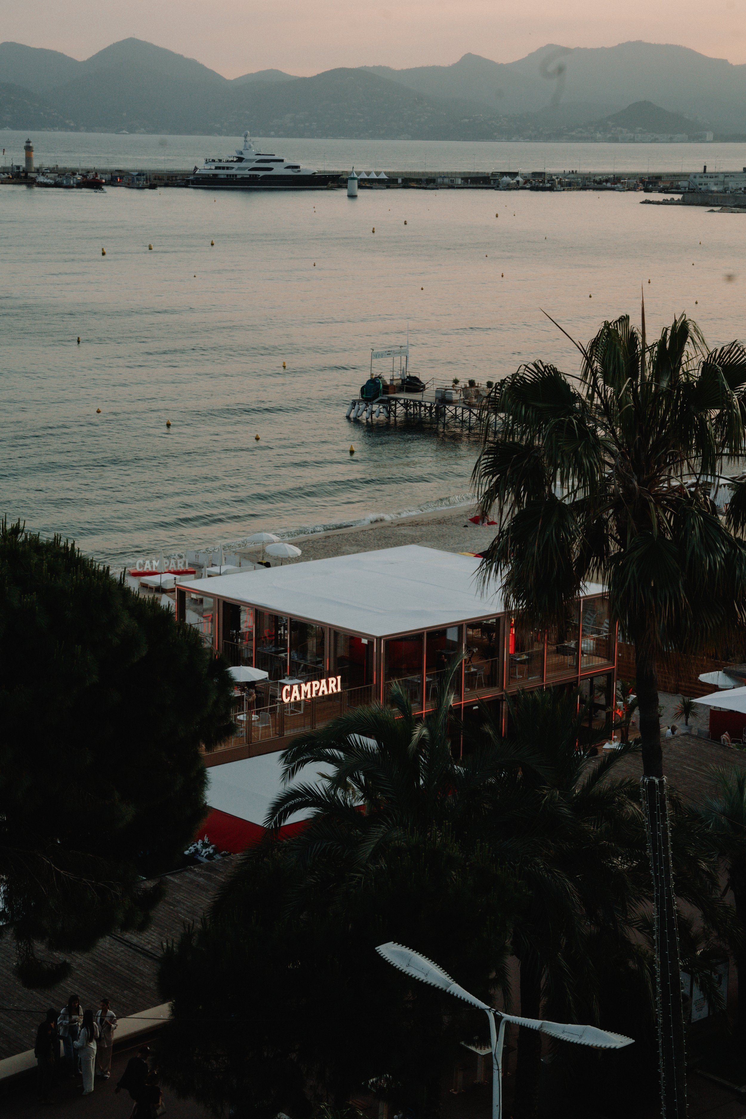 MH_CANNESFIF25_PLAGEDEMARQUES-09.jpg