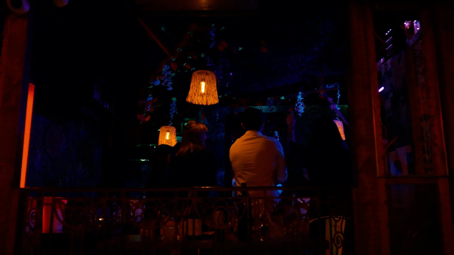 SOIREES bumbu V3.00_00_18_21.Still002.jpg