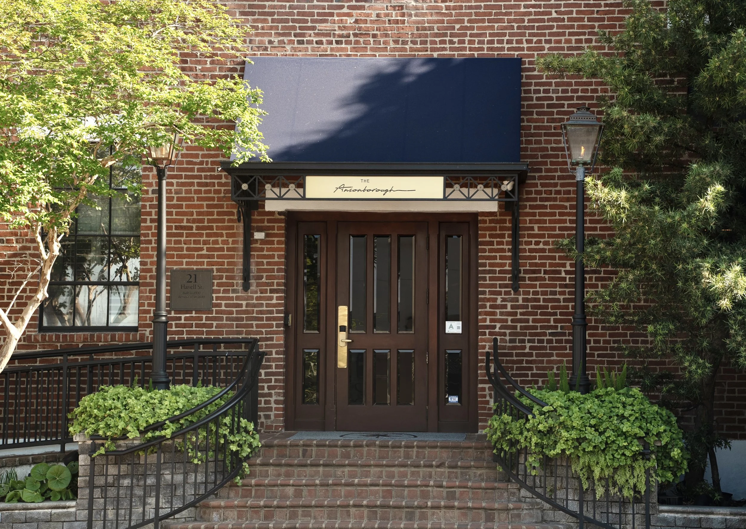 Exterior Photos17.jpg
