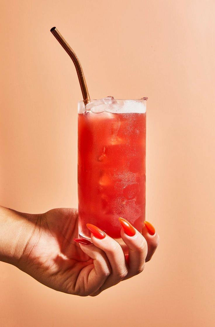 🍓 Mocktail de Mojito de Fresa con CBD para sobrevivir a la primavera (sin perder la dignidad)