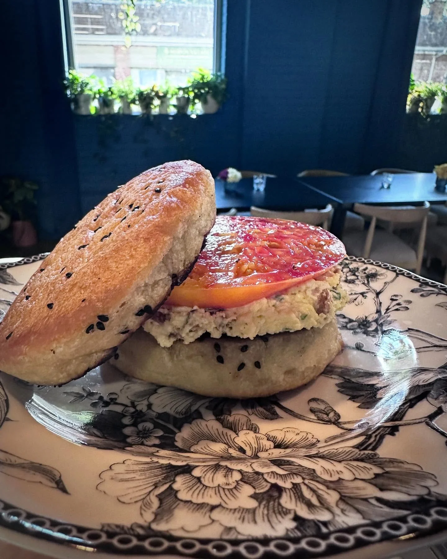 Swing by starting at 11!  We have @dankraus4 griddle muffins with a bacon, egg and cream cheese schmear and peak Ohio heirloom 🍅  Cary out only.